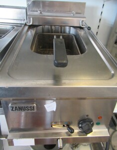 Fritéza Zanussi 400V