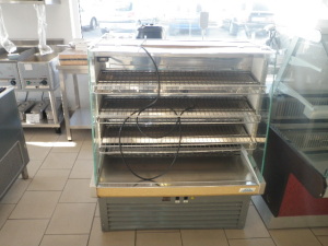 Vitrína přístěnná Linde